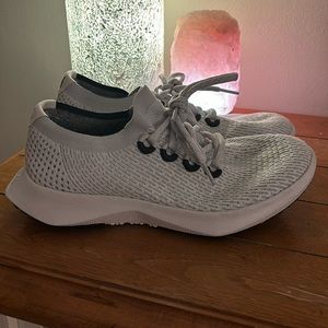 all birds white sneakers